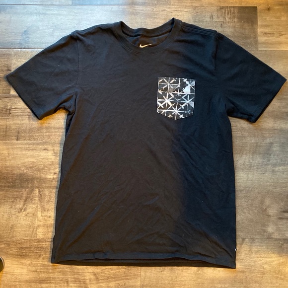 Nike Other - Mens Nike T-shirt